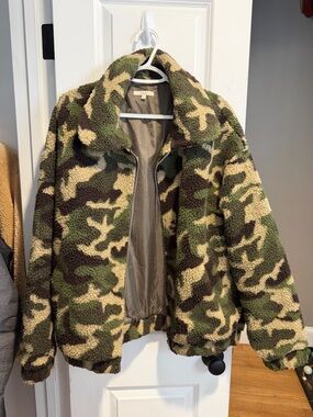 easel Camouflage Sherpa Jacket - Green/Tan/Brown